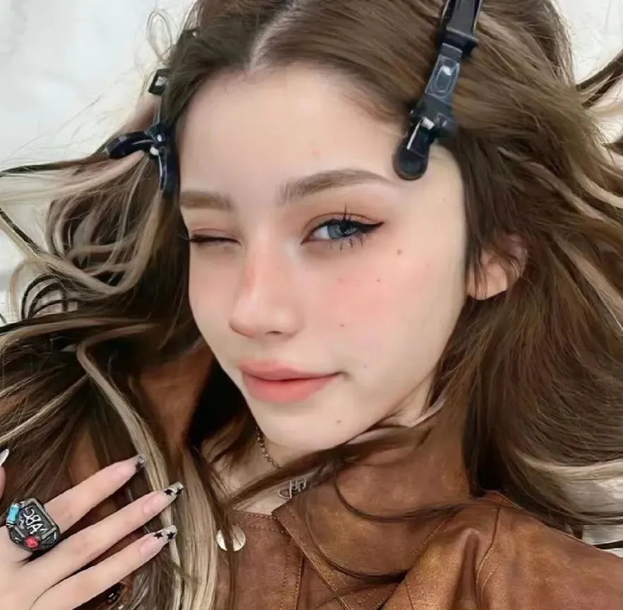 九凤家的锦鲤喵殿下 在线观看
